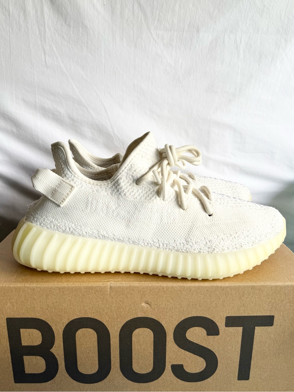 AUTHENTIC Adidas Yeezy Boost 350 V2 Cream size 9 CP9366 2018 VNDS